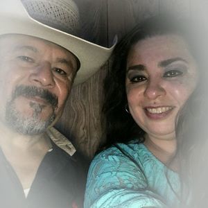 Meet your Posher, Gloria